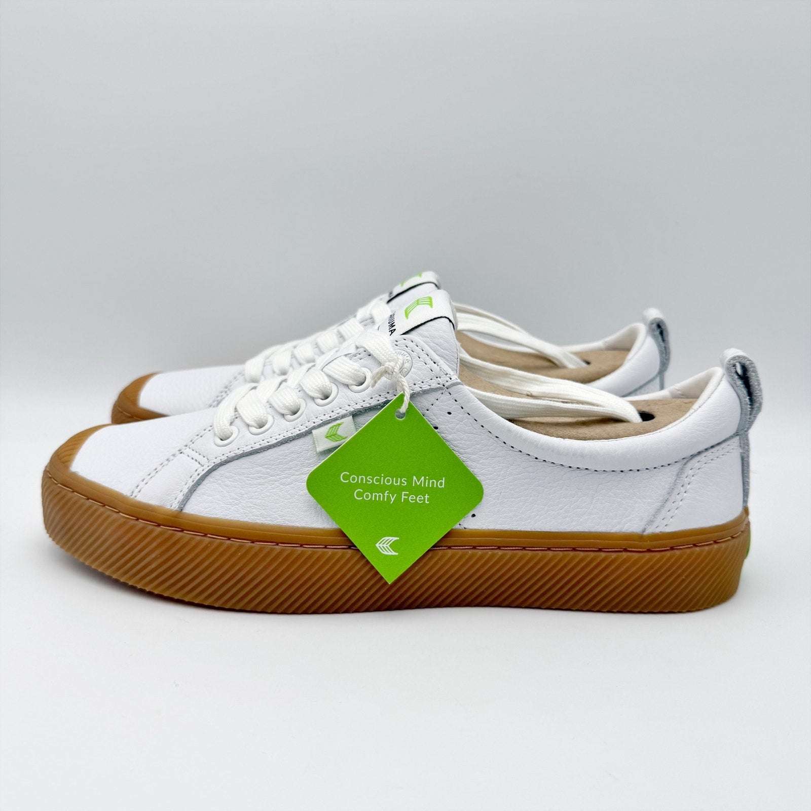 CARIUMA Womens OCA Low Sneakers US 9.5 EU 40.5 White Leather Gum NIB