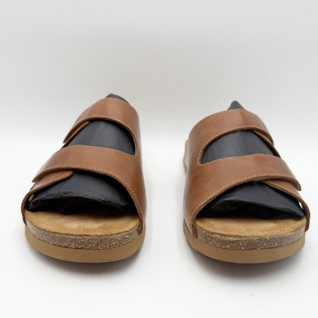 Taos Footwear Womens Casita Sandals Size 10 M Tan Brown Leather Flats NIB