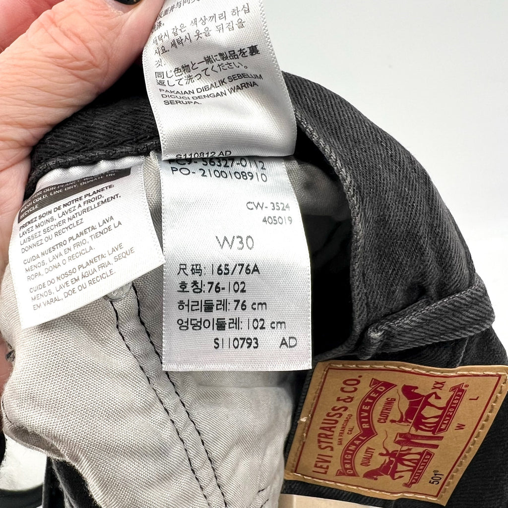 LEVIS Womens 501 Original Fit Shorts Size 30 US 10 Lunar Black 56327-0112 NWT