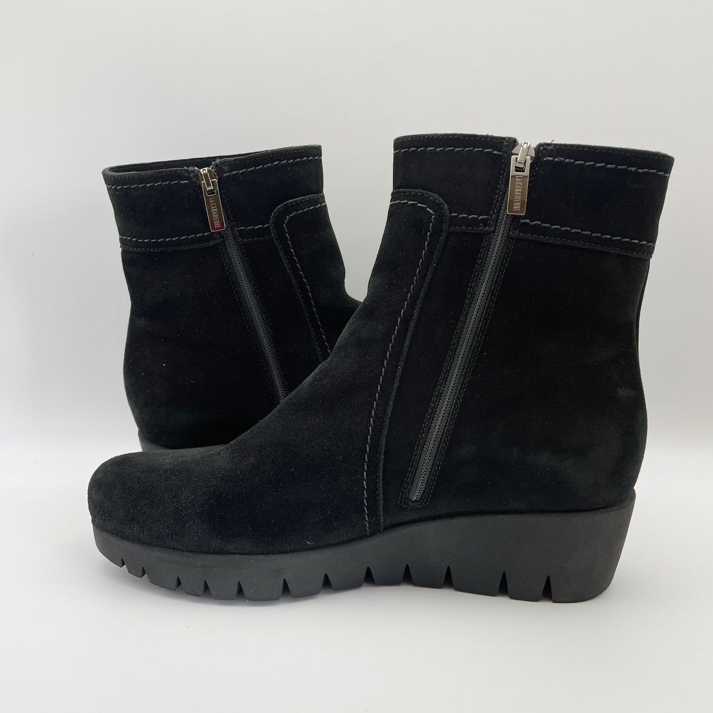 La Canadienne Womens Gavyn Ankle Bootie US 9 M Black Suede Leather NWOB