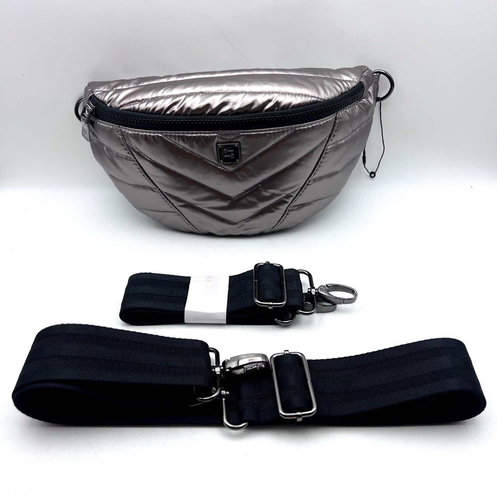 THINK ROYLN Women's Shining Star Crossbody/Belt Bag Silver Pearl Latte NWOT