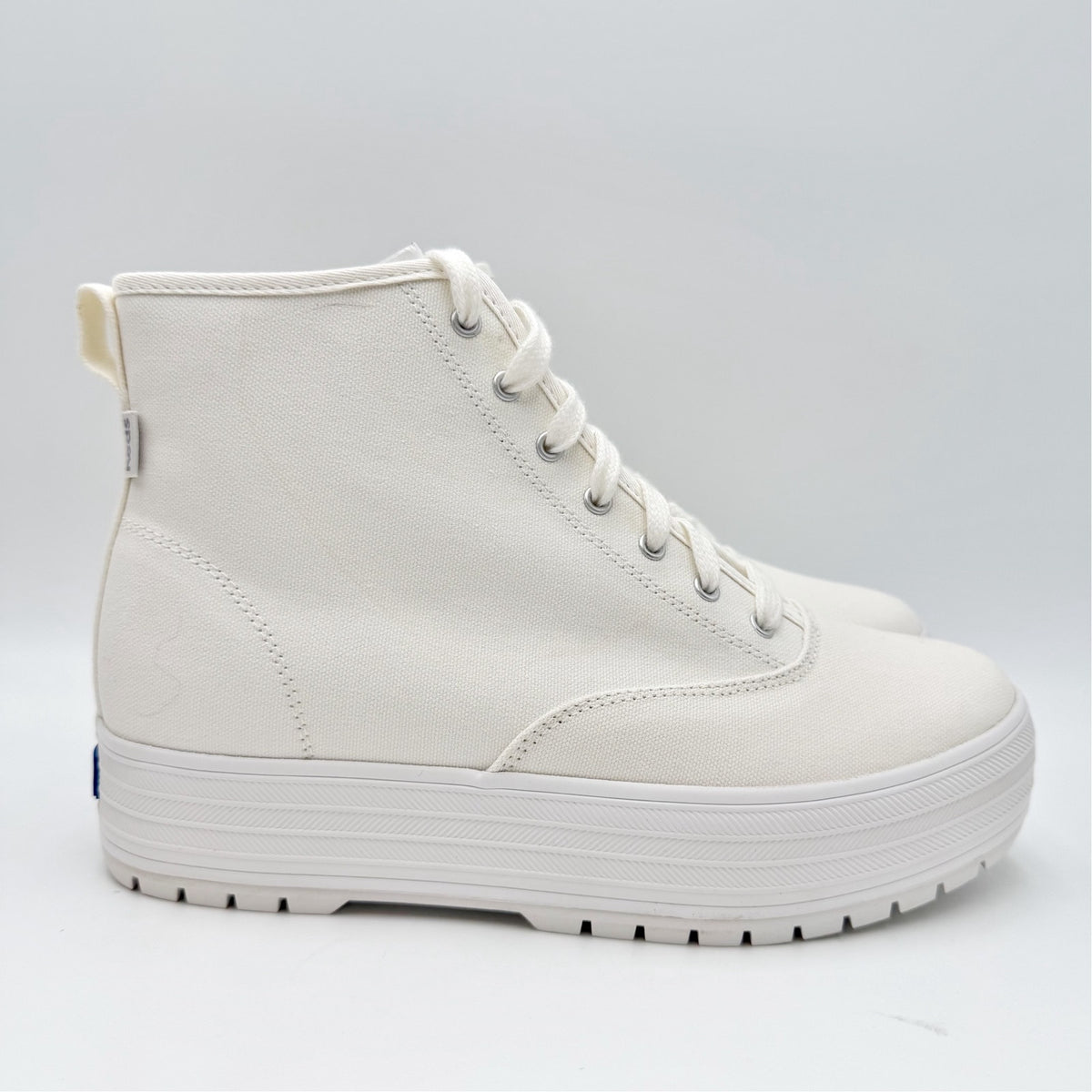 KEDS Womens The Platform Mid Lug Boots Size 7.5 M EU 38 White Canvas NIB