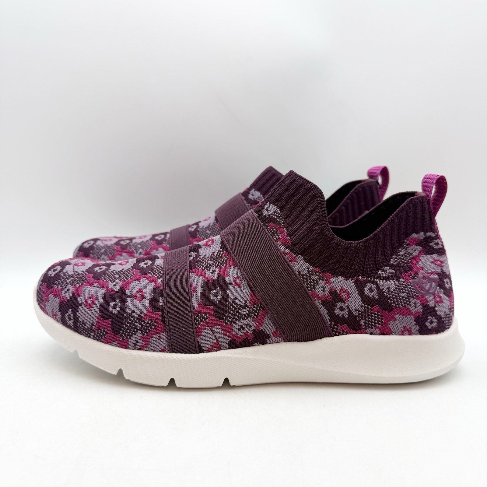 Spenco Womens Karma Stretch Sneakers US 9.5 M EU 40 Fuchsia Floral Purple NIB