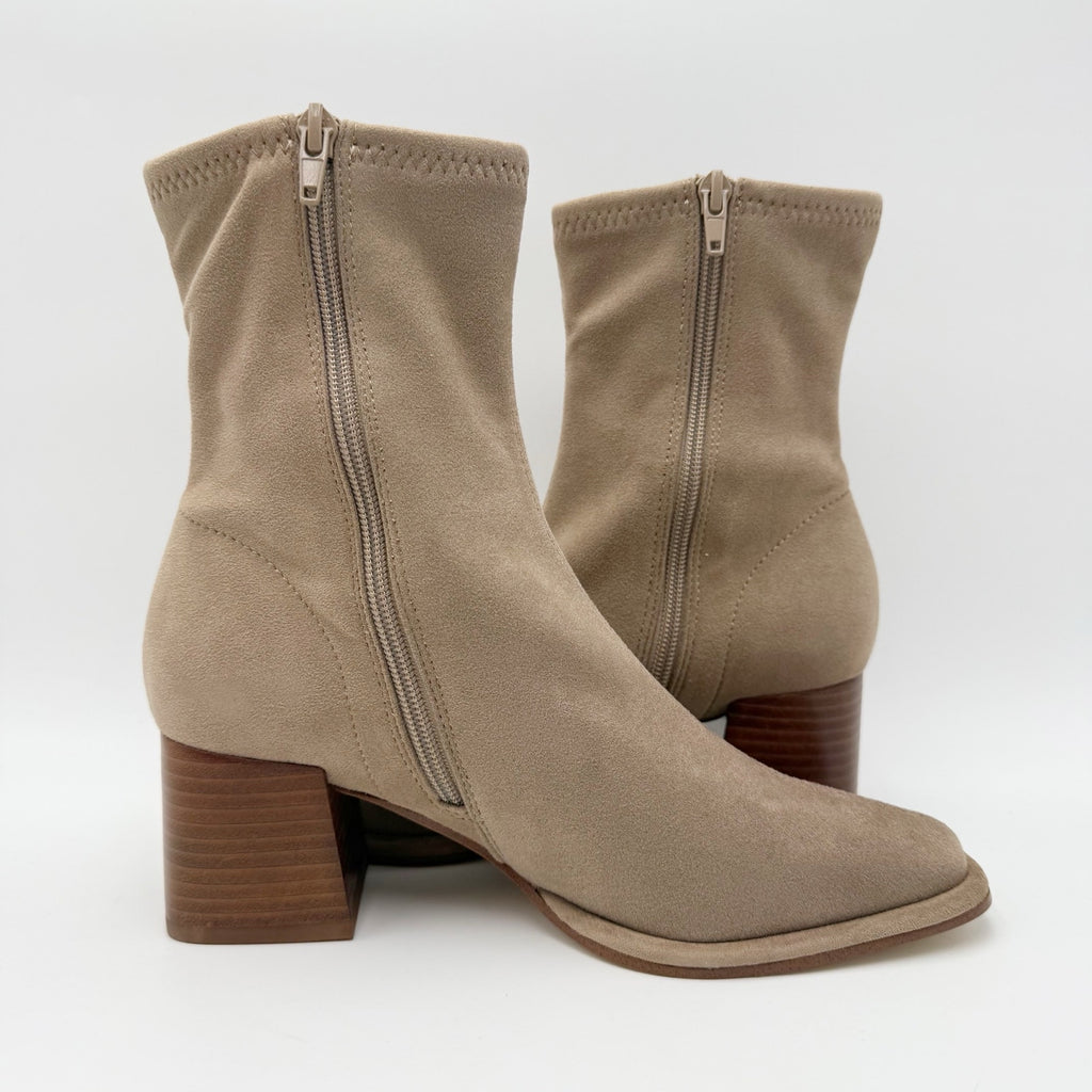 Steve Madden Womens Pammy Heel Ankle Booties Size 6 Taupe Tan Suede NIB