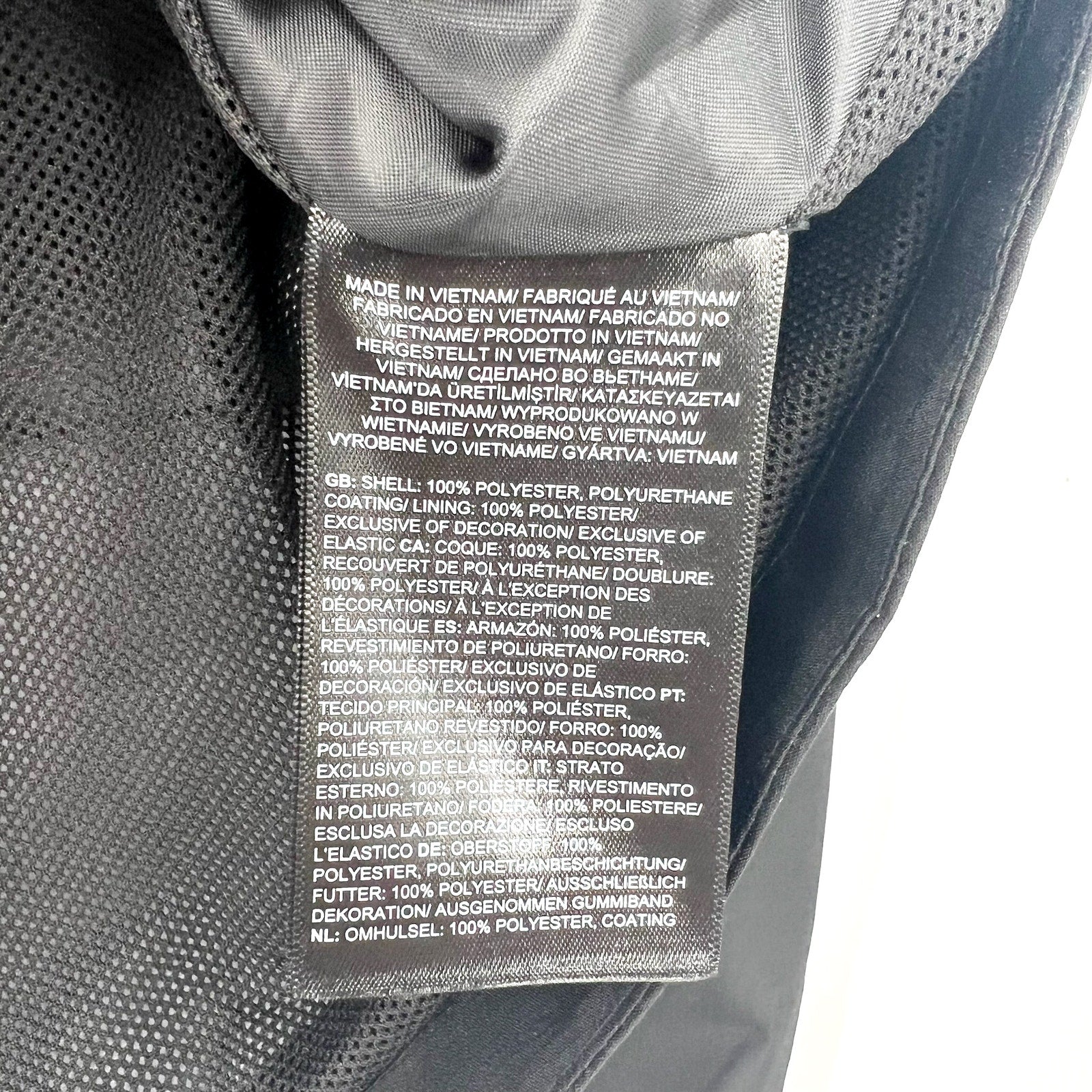 THE NORTH FACE Women's Daybreak Crop Rain Jacket Small TNF Black Hooded NWT