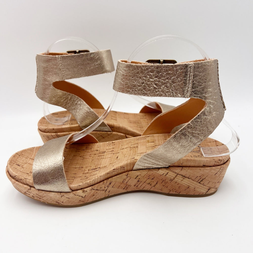 Kork Ease Womens Mullica Wedge Sandals Size 7 Soft Gold Leather NWOB