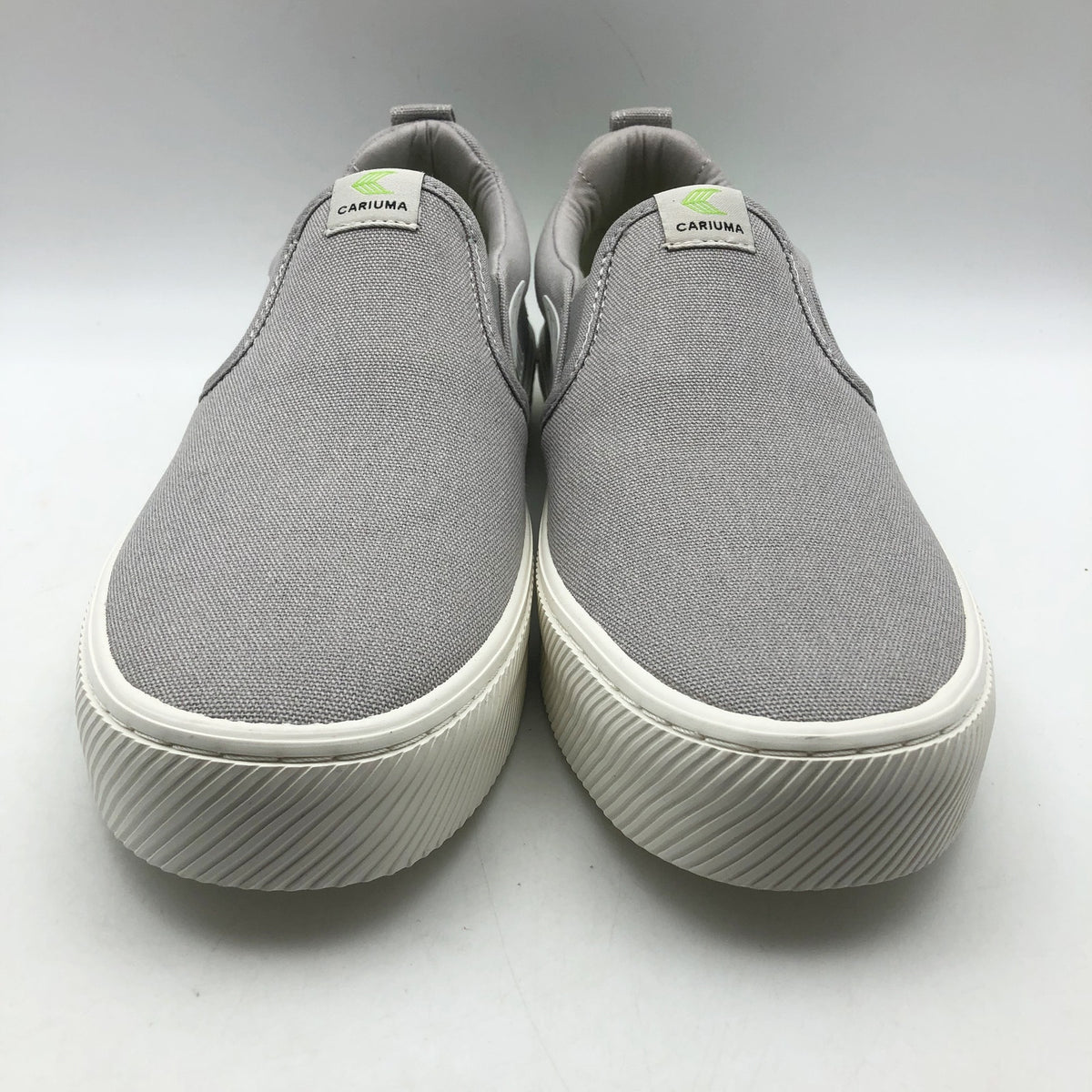 Cariuma Women's Canvas Slip On Casual Sneakers Size 7 Light Grey NIB