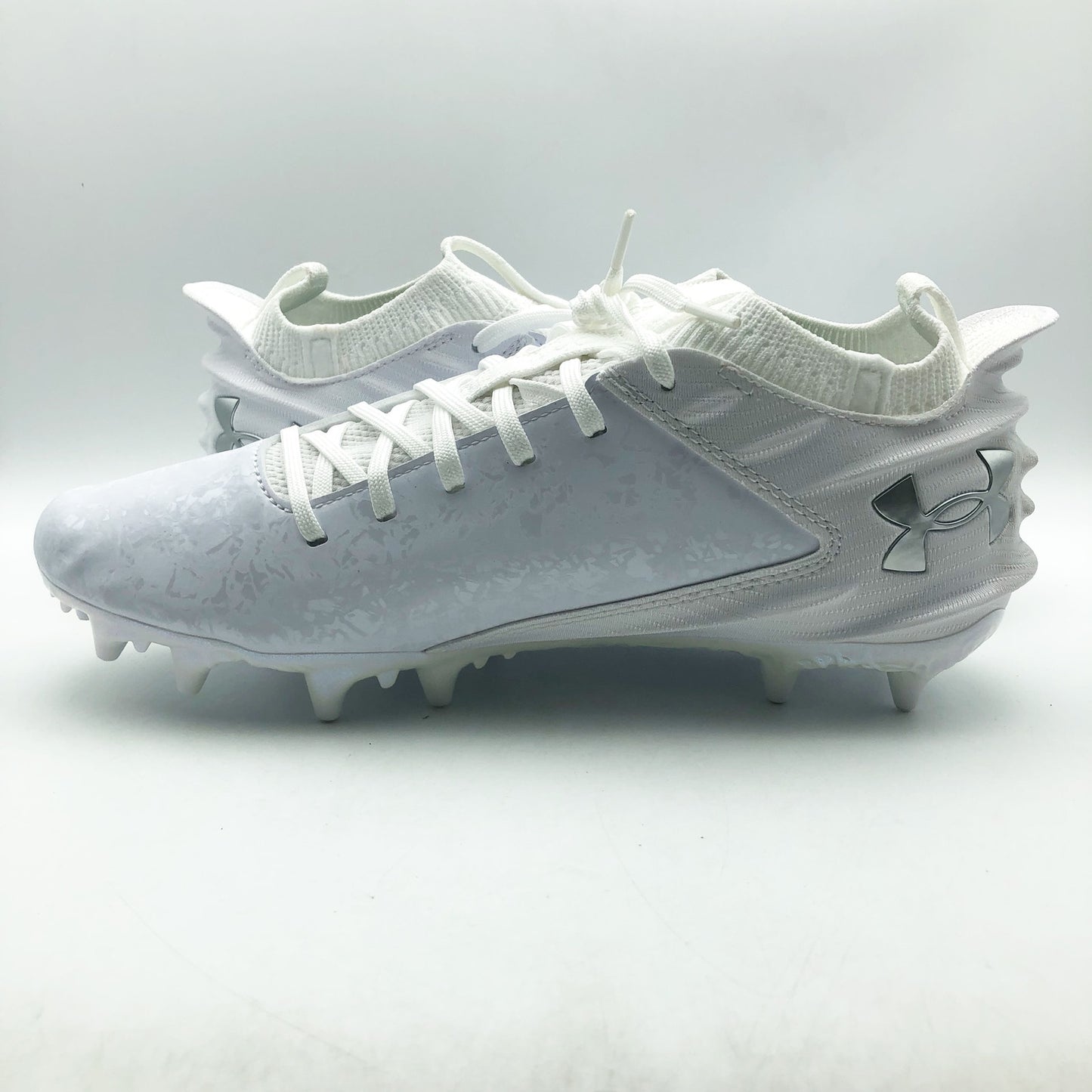 Under Armour Men Blur 2 MC Suede Molded Football Cleats 8.5 White Silver NWOB