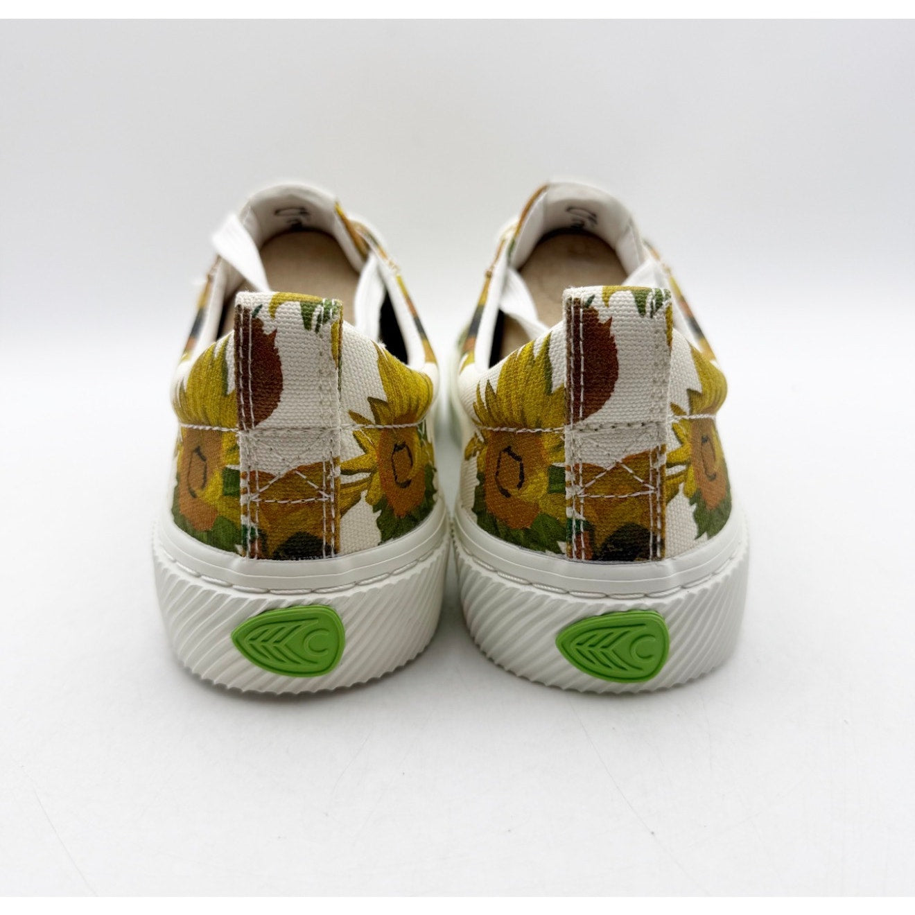 Cariuma X Van Gogh Womens OCA Low Sneaker Size 7.5 Sunflower White Canvas NIB