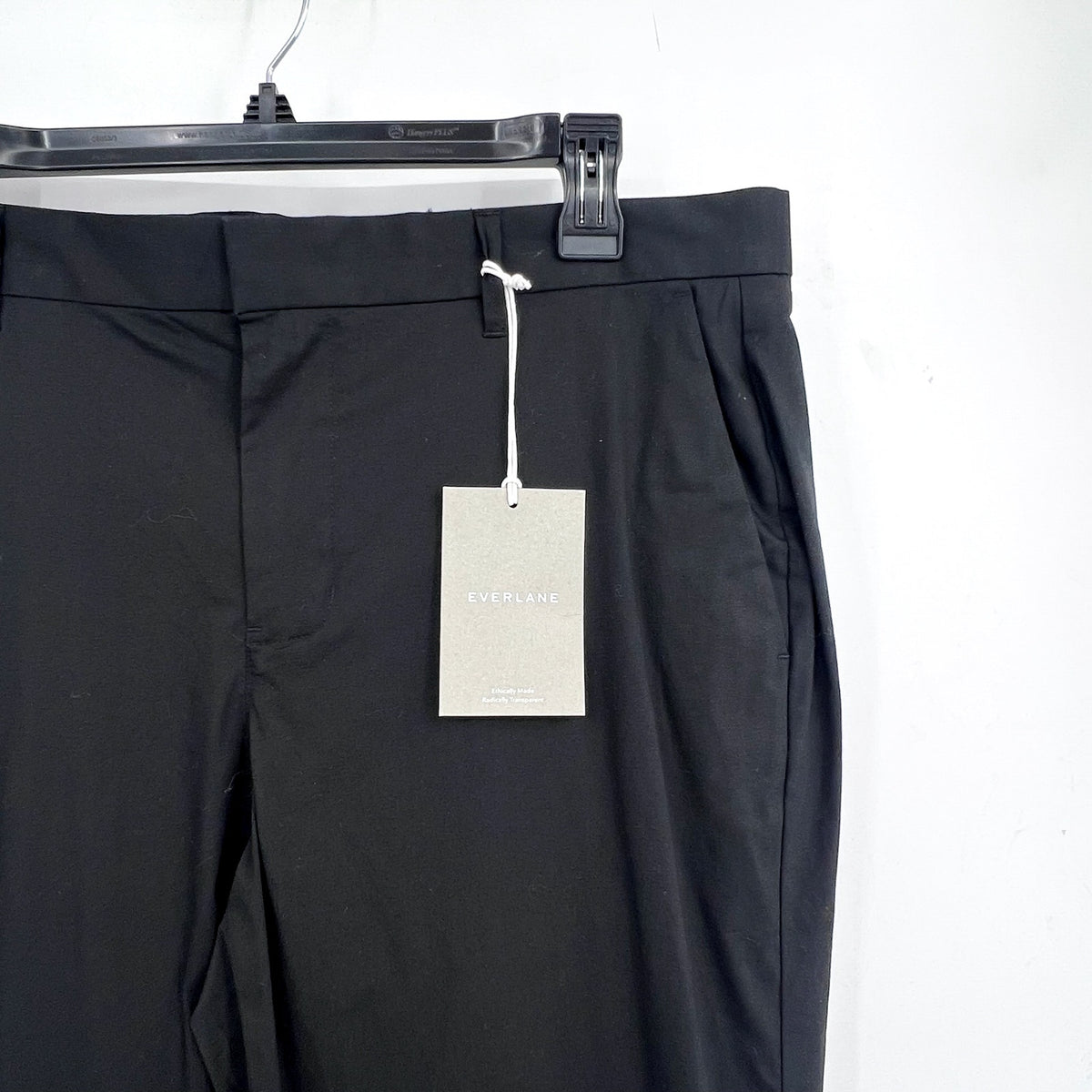 EVERLANE Men's The Athletic Fit Air Chino Pants 31x30 Black Flat Front NWT