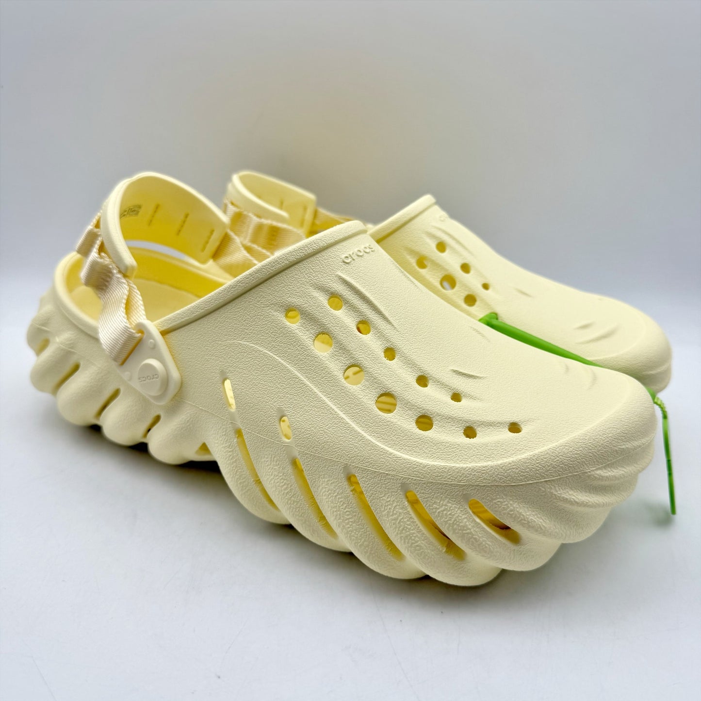 Crocs Unisex Echo Clogs Mens 7 Womens 9 EU 39.5 Cream NWOB