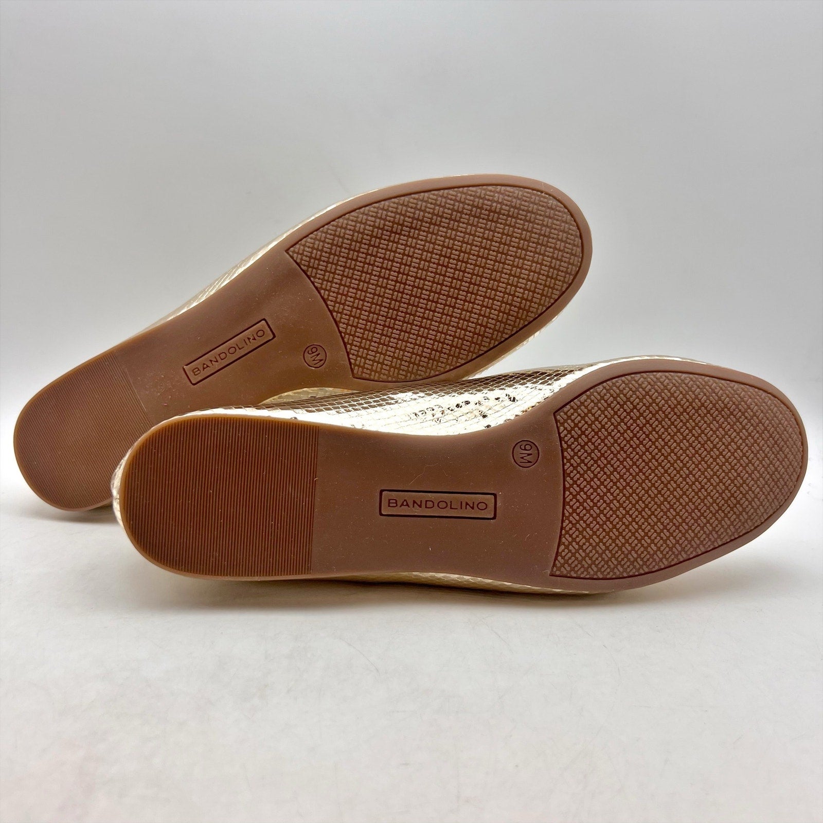 Bandolino Womens Phalon Flats Size 9 M Gold Snake Print NIB