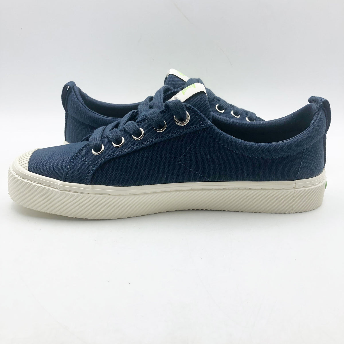 Cariuma Women's OCA Low Canvas Sneakers Size 9 Navy Blue Organic Cotton NIB