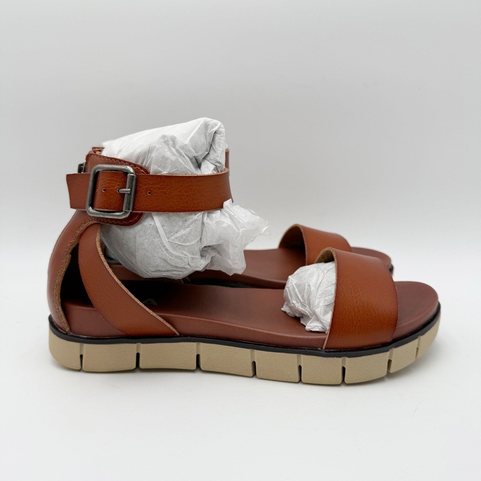 MIA Womens Emilia Sandals Size 6 Cognac Brown Flat NWOB