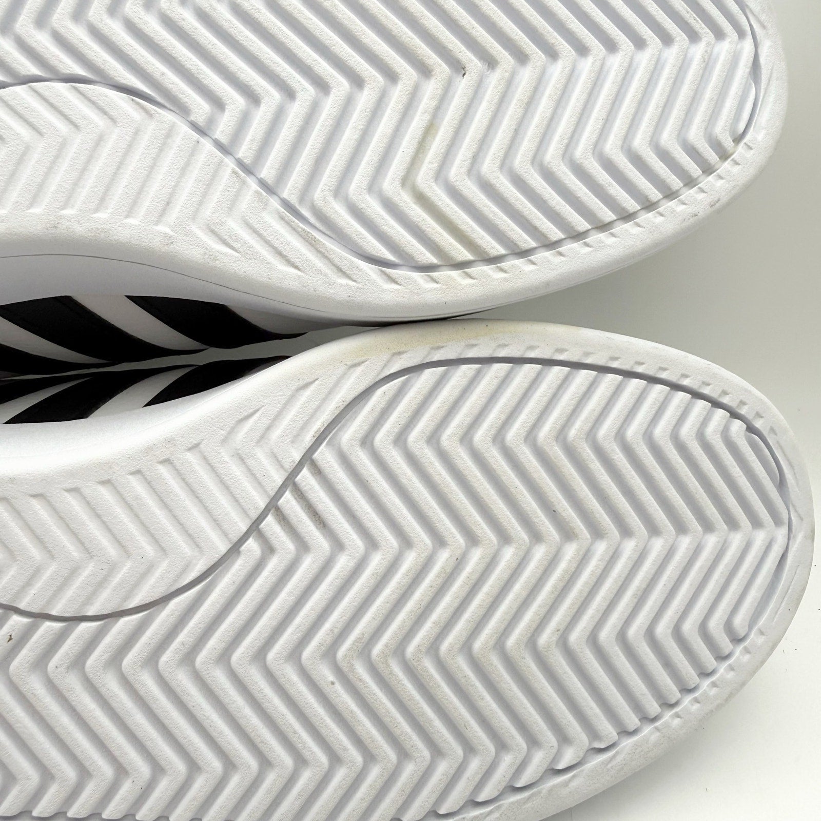 Adidas Mens Grand Court 2.0 Casual Sneakers US 12 White Black NWOB