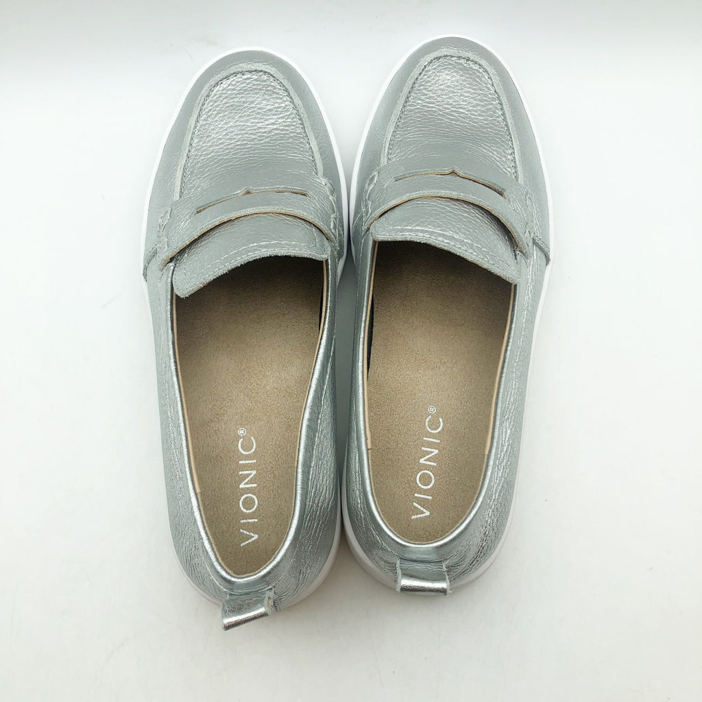 VIONIC Womens Uptown Loafers Size 8.5 Wide Silver Metallic Leather Slip-ons NIB