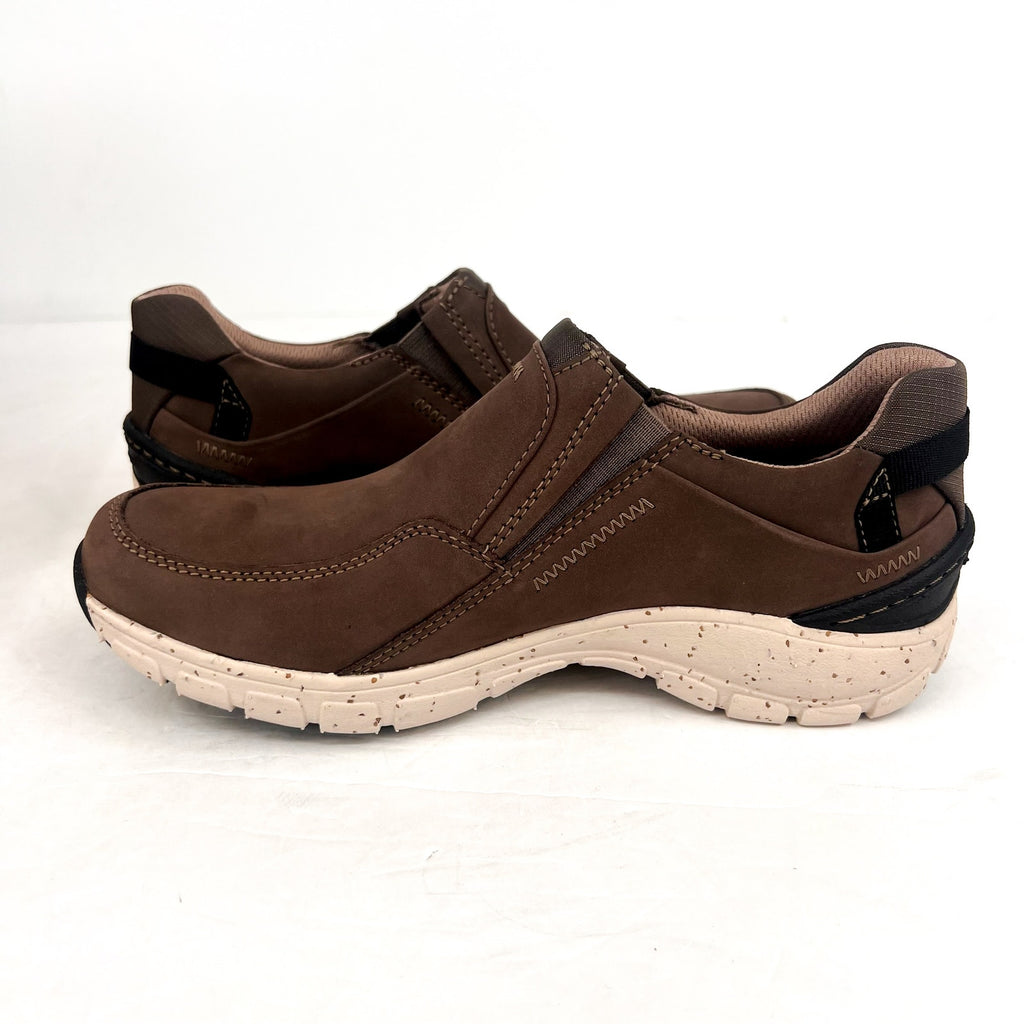 CLARKS Women's Wave Plateau Comfort Shoes Size 6.5M Tan Taupe Nubuck Slip On NIB
