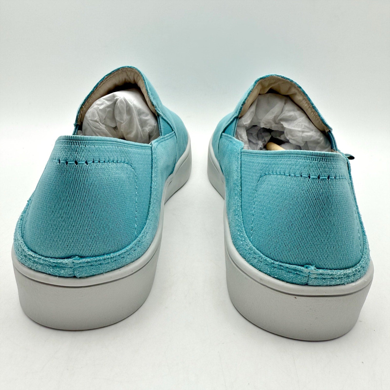 Spenco Womens Saylor Slip On Casual Shoes Size 8 WIDE Blue Leather NIB