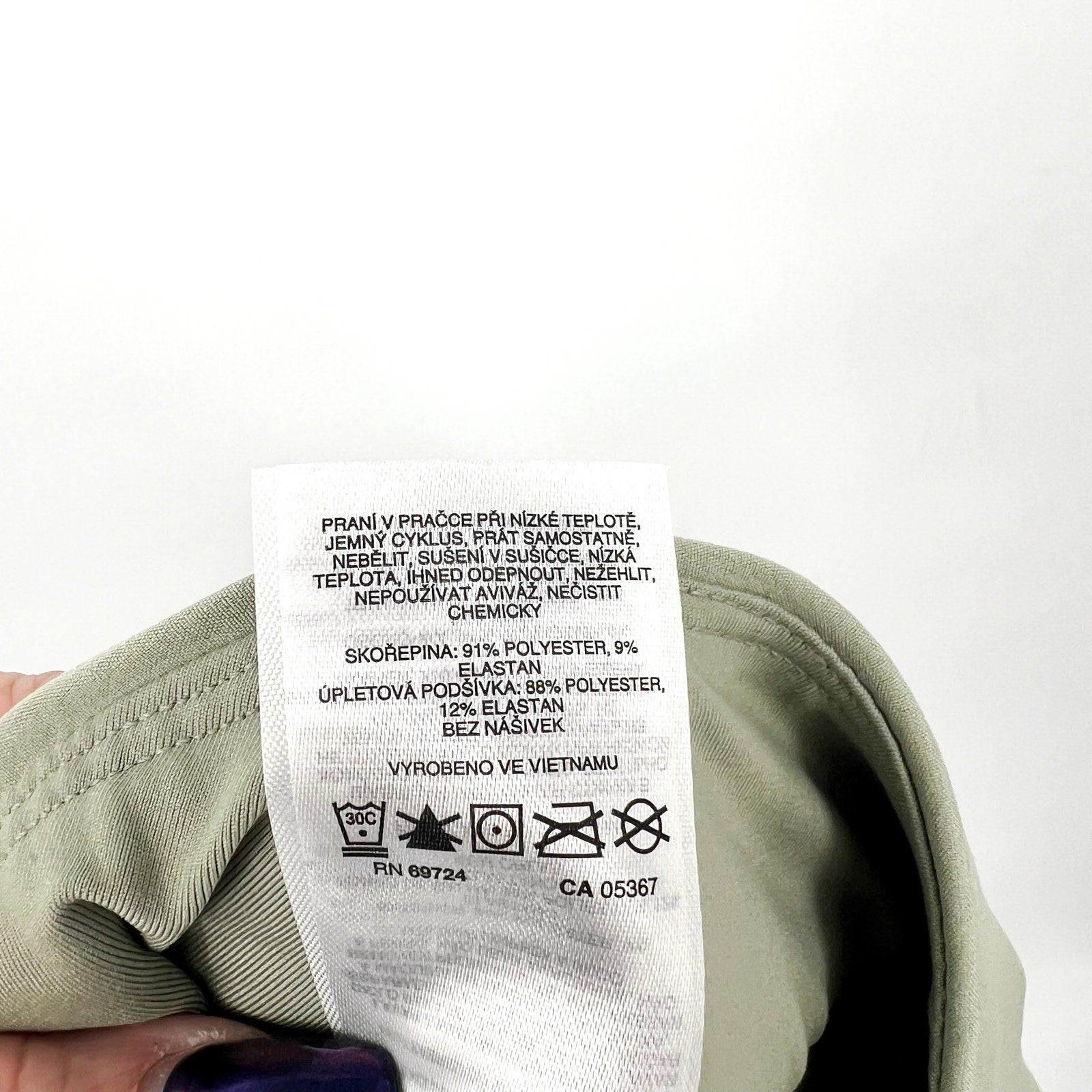 COLUMBIA Women's All Seasons Shorts XS Safari Green Omni Shade UPF 50 NWT