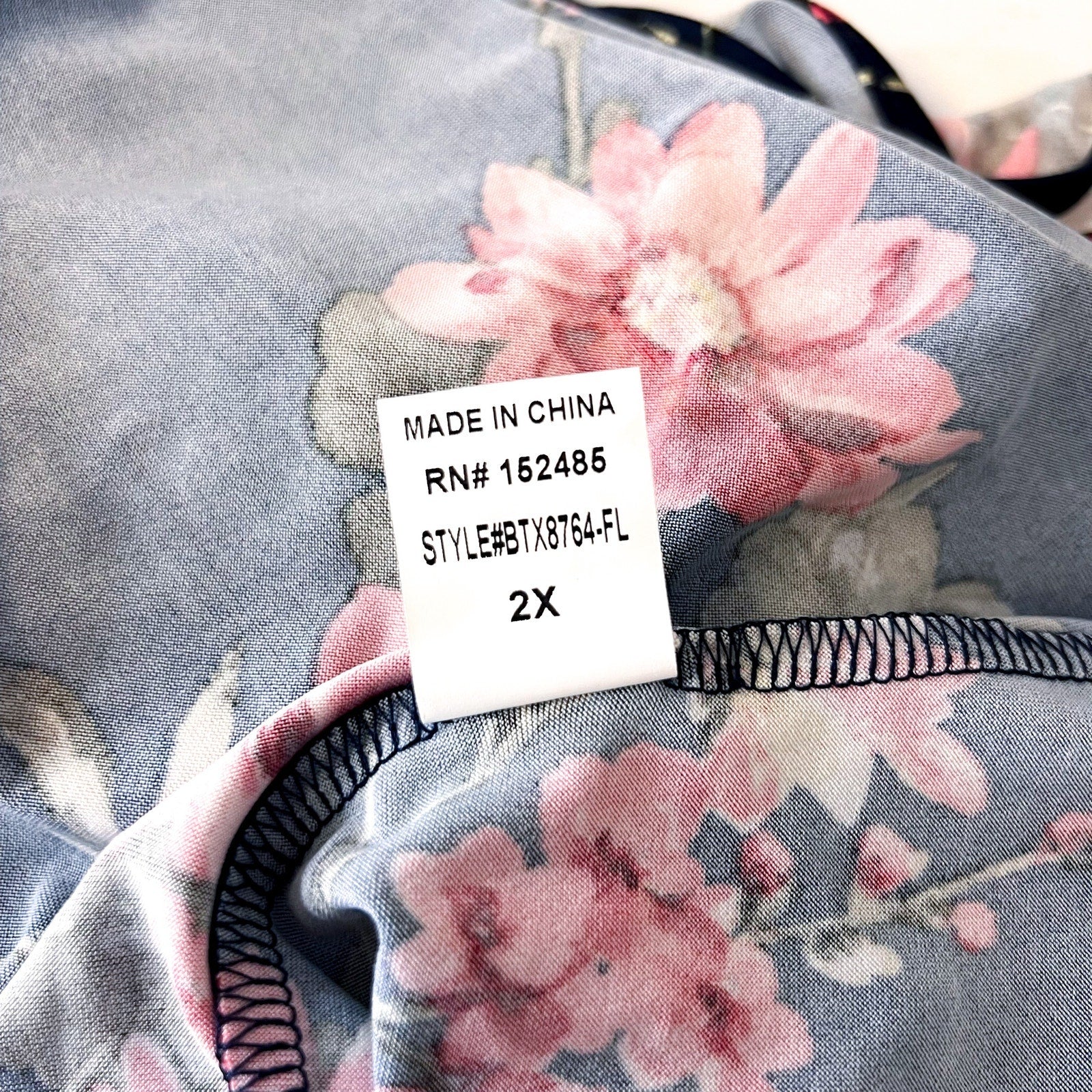 PAPERMOON Women's Basima Back Detail Knit Top 2X Navy Blue Floral Stitchfix NWT