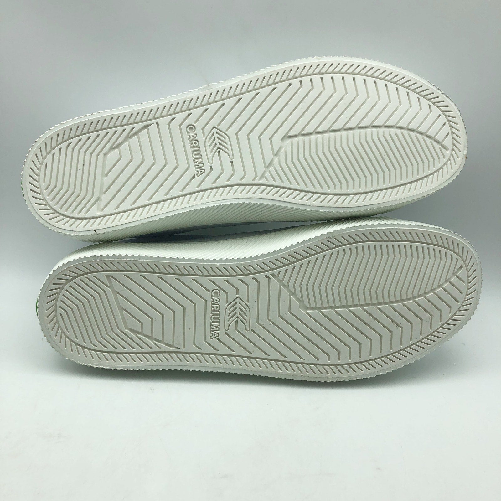 Cariuma Womens OCA Low Casual Sneakers Size 10 White Premium Leather NIB