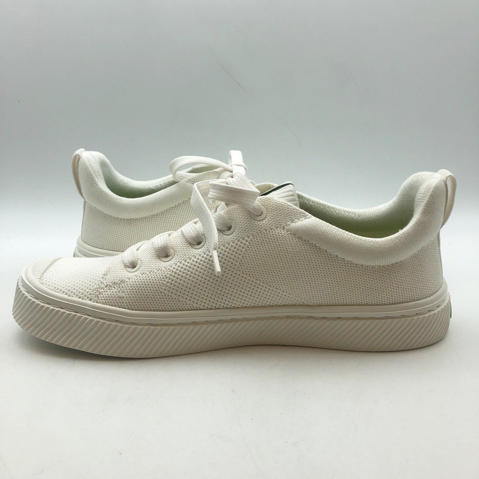 Cariuma IBI Low Sneakers Womens 10.5 Mens 9 Off White Bamboo Knit Casual NIB