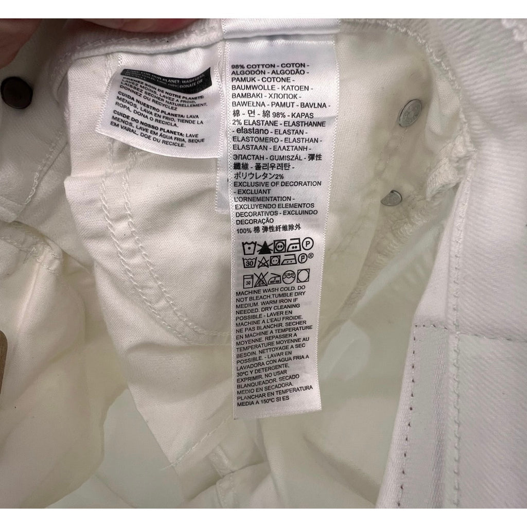 LEVI'S Women's Wedgie Straight Leg Jeans 25x28 Size 0 White NWT 34964-0184
