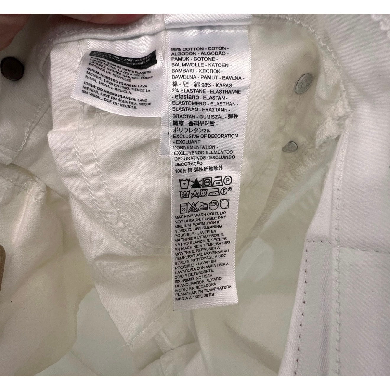 LEVI'S Women's Wedgie Straight Leg Jeans 25x28 Size 0 White NWT 34964-0184