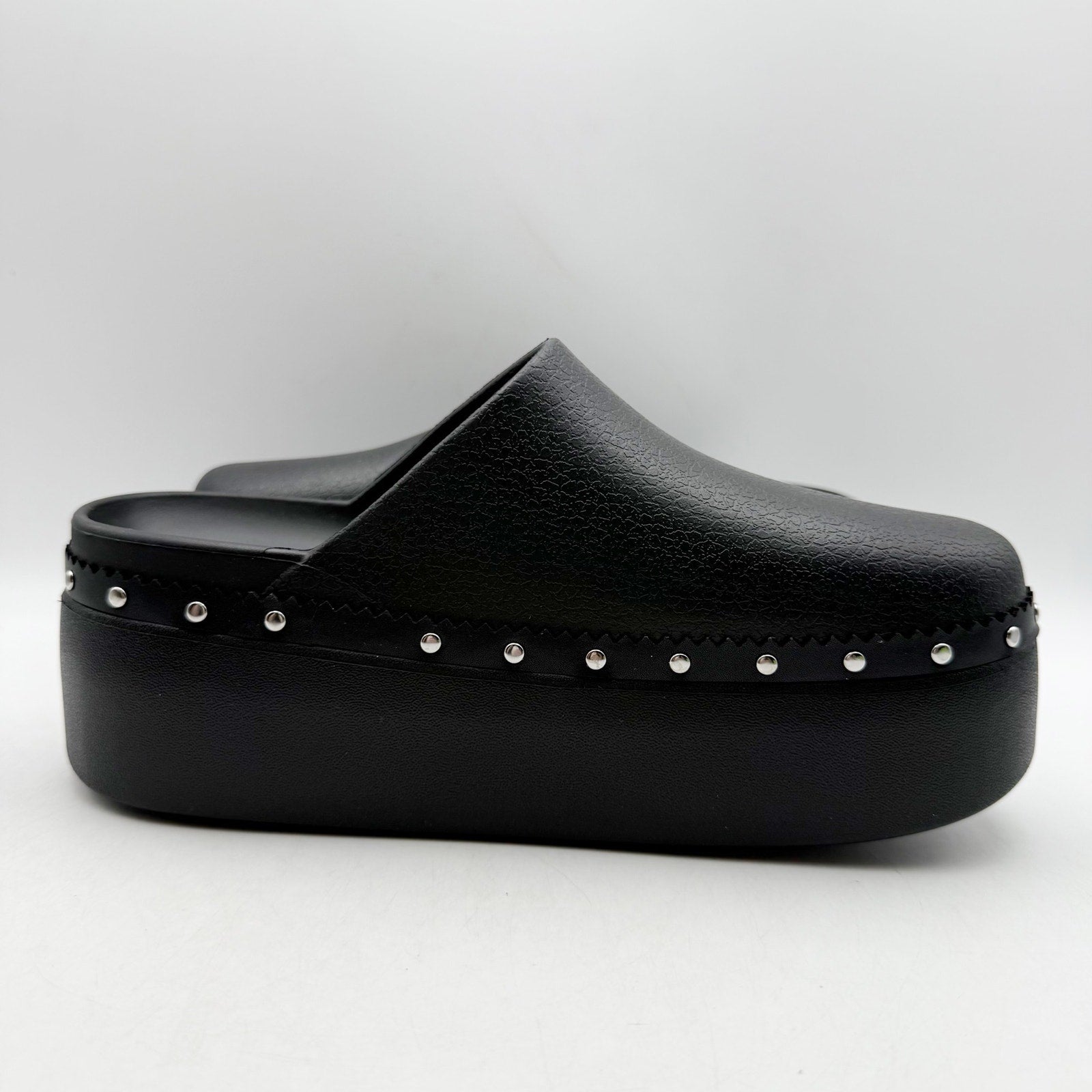 Crocs Womens Dylan Platform Clogs US 7 EU 37.5 Black Studded NIB