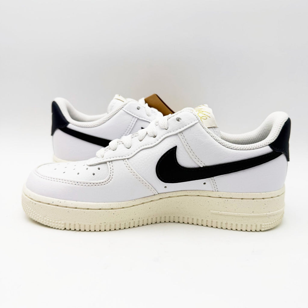 Nike Womens Air Force 1 07 Next Nature Sneakers Size 5.5 White Navy Blue NWT