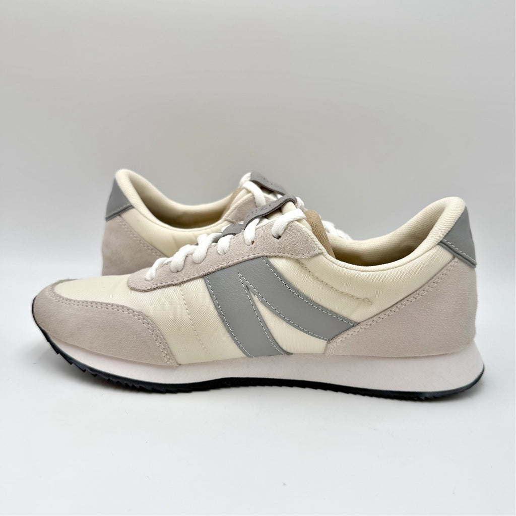 KIZIK Womens Milan Hands Free Sneakers Size 8 EU 39.5 Mist Grey Cream NIB