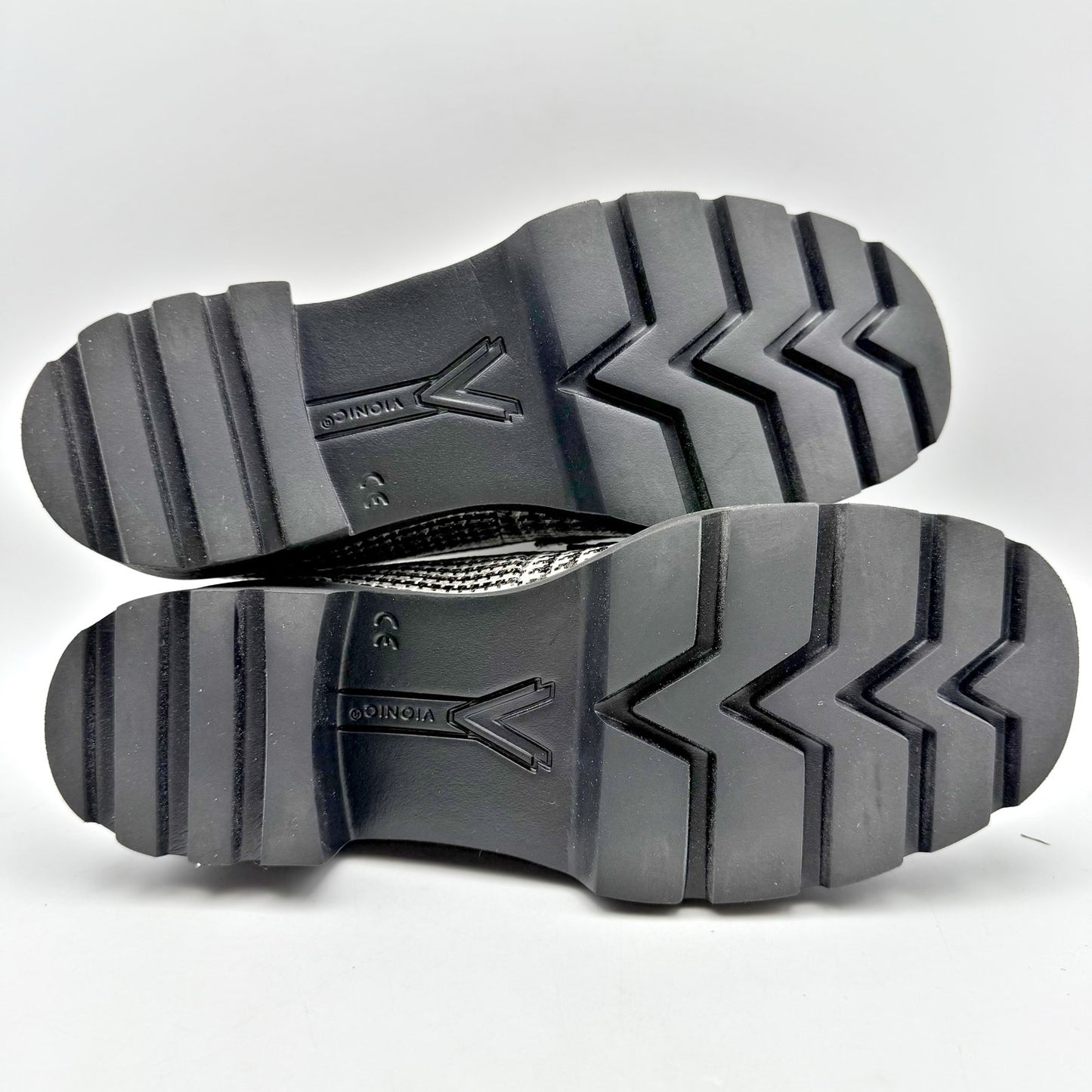 Vionic Womens Fillmore Heeled Loafers US 6 M EU 36 Black White Suede NIB