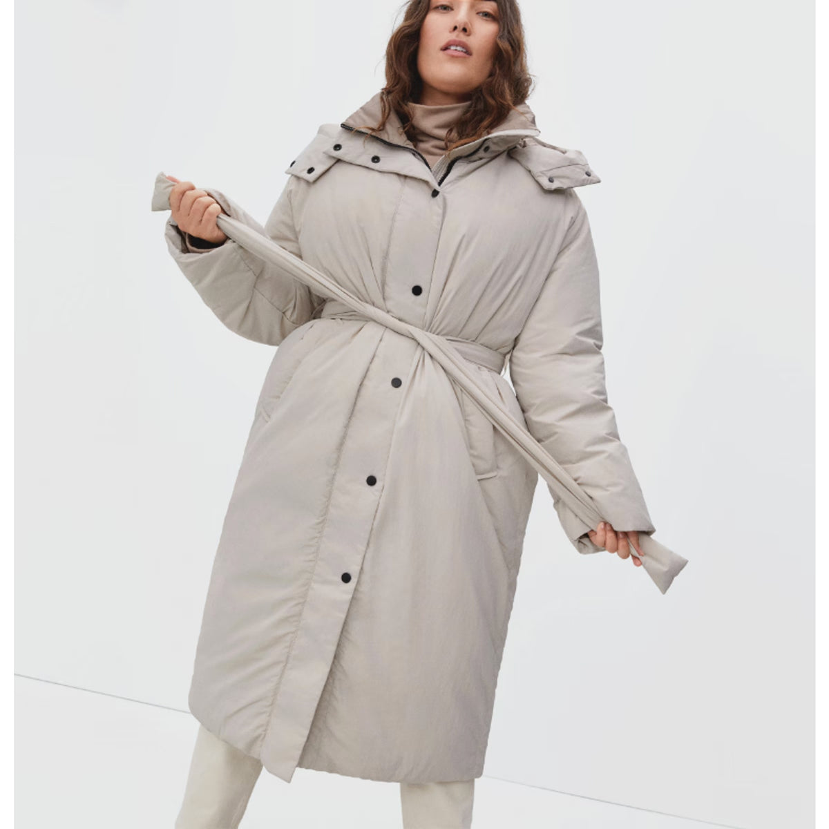 Everlane Womens The Duvet Down Puffer Coat Medium Cream Down Long Belted NWT