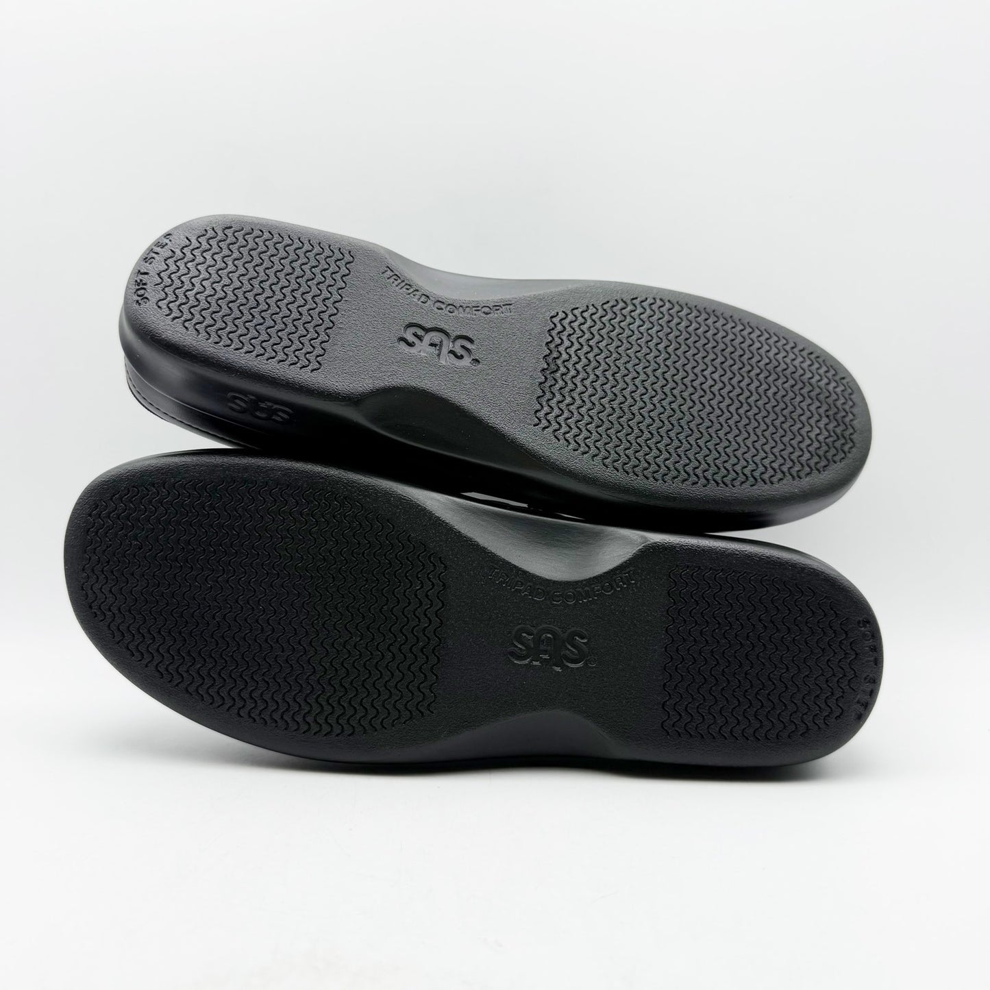 SAS Womens Comfort Clog US 10.5 M Black Leather Slip On Buckle Detail NIB