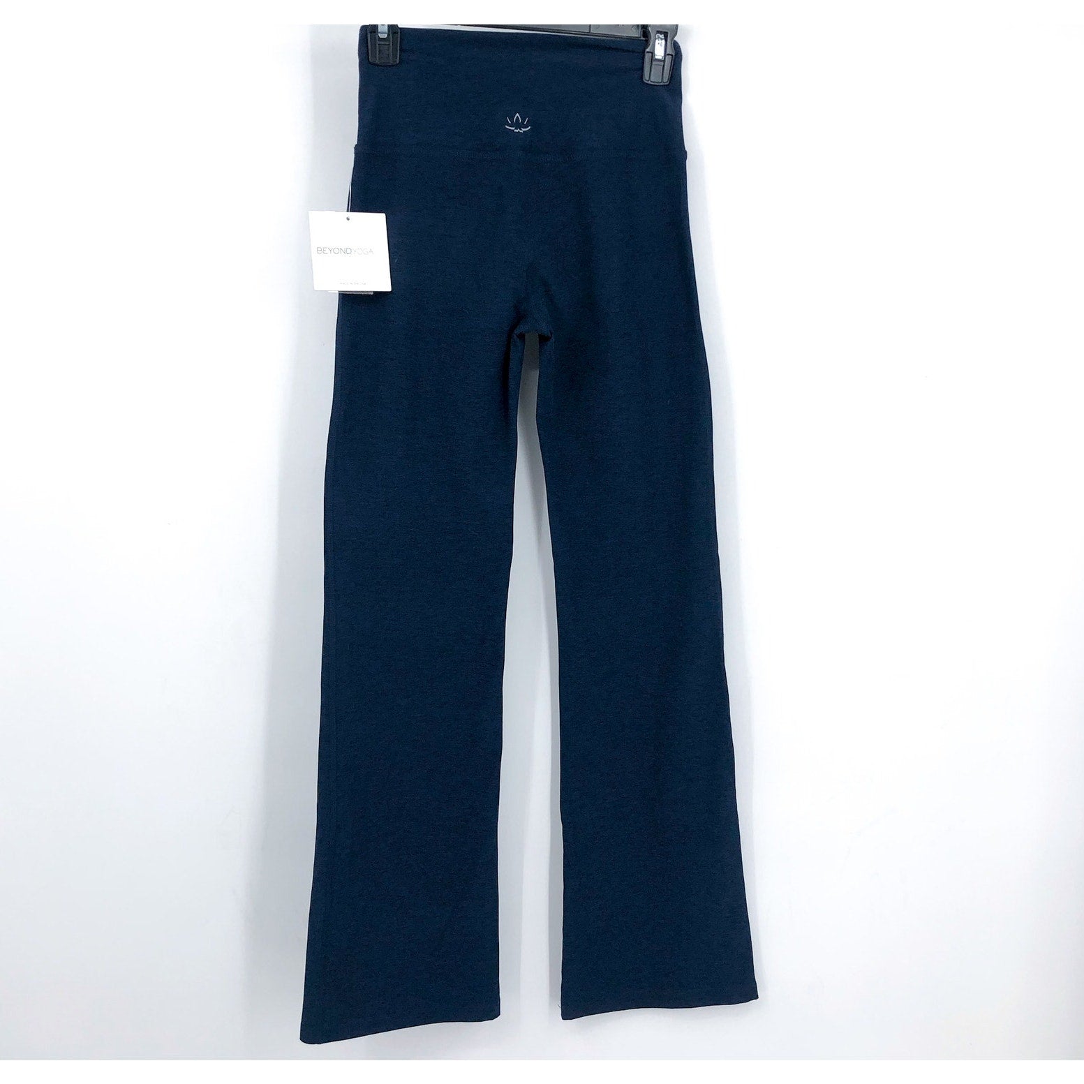 BEYOND YOGA Women's Practice Bootcut Pants Medium Navy Blue Spacedye NWT