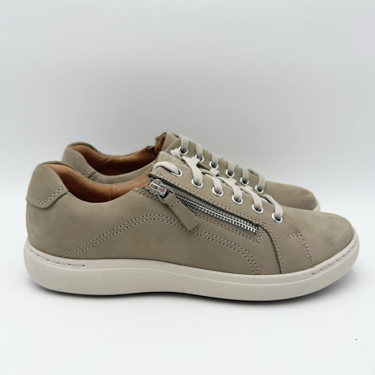 Clarks Womens Nalle Lace Casual Sneakers EU 40 US 9 M Stone Taupe Nubuck NIB
