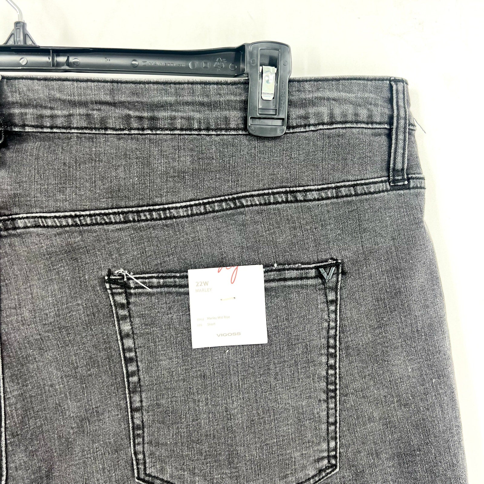 VIGOSS Womens Marley Cuffed Denim Shorts 22W Washed Black Mid Rise Raw Edge NWT