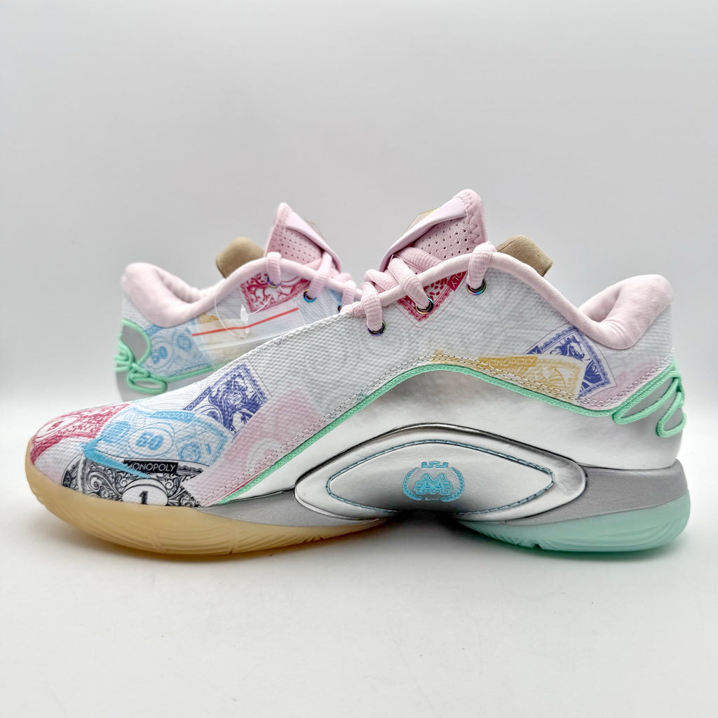 Nike Monopoly LeBron XXII 22 QS Currency Athletic Shoes Mens 10 White Pink NIB