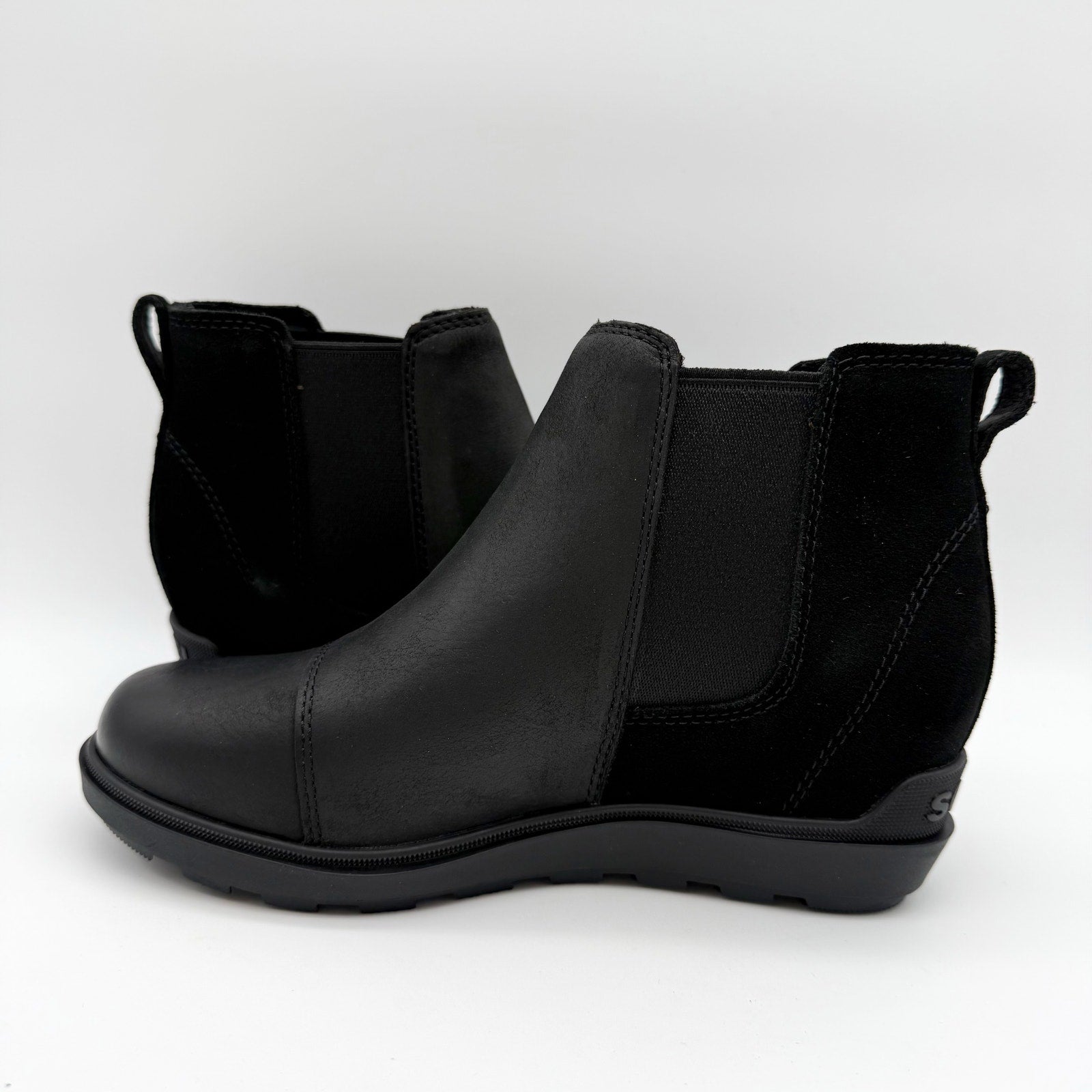 Sorel Womens Evie ll Chelsea Ankle Bootie US 7 EU 38 Black Suede Waterproof NIB