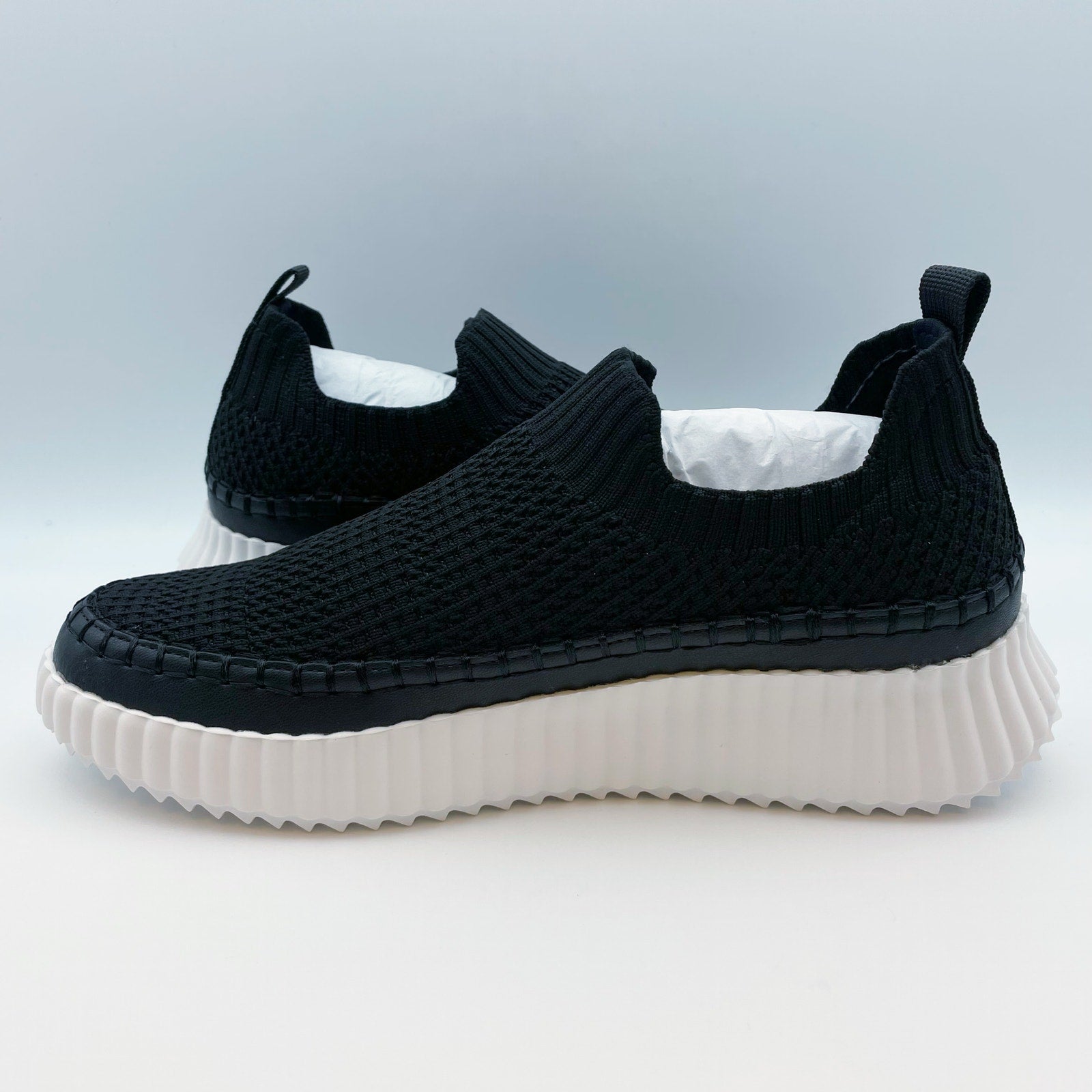 Steve Madden Womens Samarah Sneaker US 8.5 M Black Knitted Pull-On Closure NIB