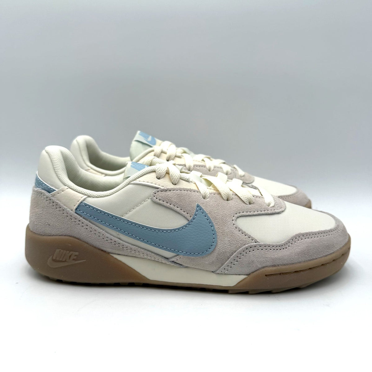 Nike Womens Terra Manta Suede Sneakers Size 6.5 Ivory Light Blue IM6484 NIB