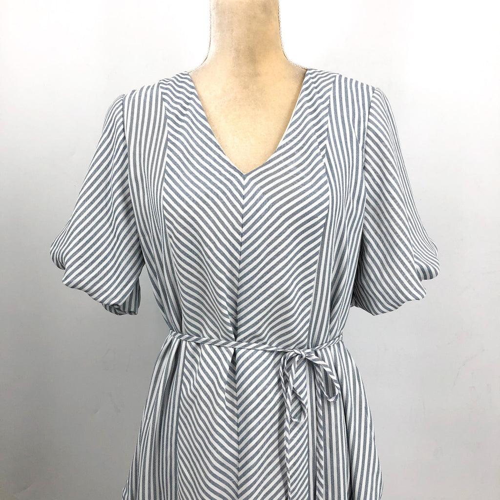 VINCE CAMUTO Women's V-Neck Dress Medium New Ivory Blue Oasis Stripe Belted NWT