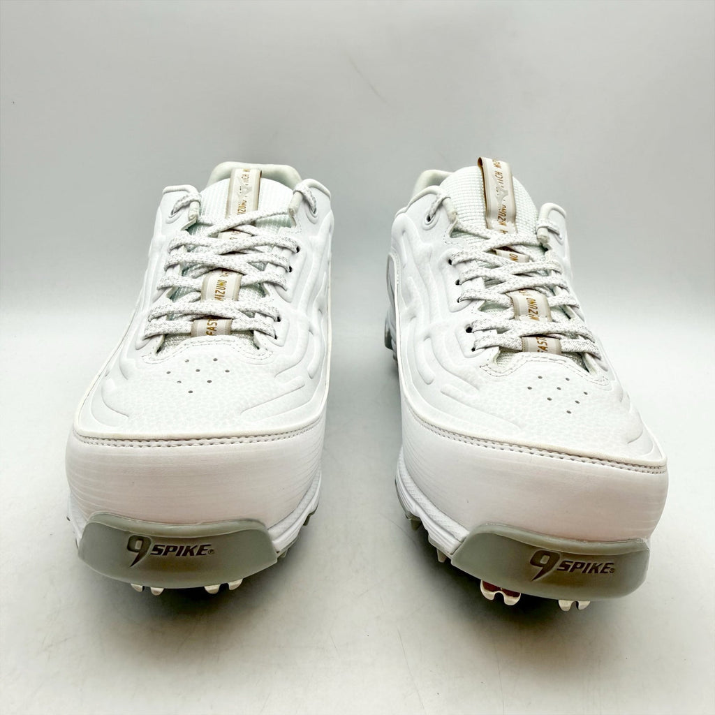 Mizuno Womens Swift 8 Low Softball Cleats Size 6 White 9-Spike Metal NWOB