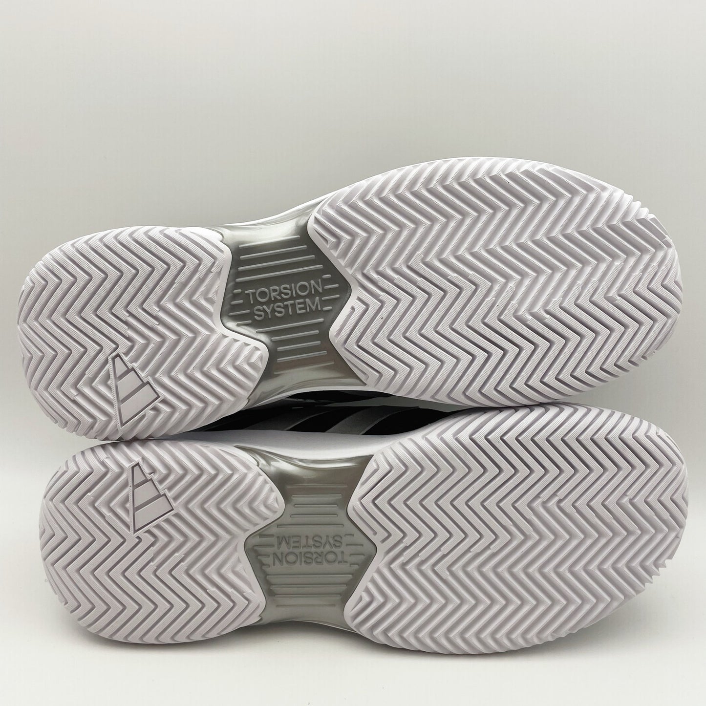 Adidas Women's CourtJam Control Athletic Shoes US 9.5 Black White Tennis NIB