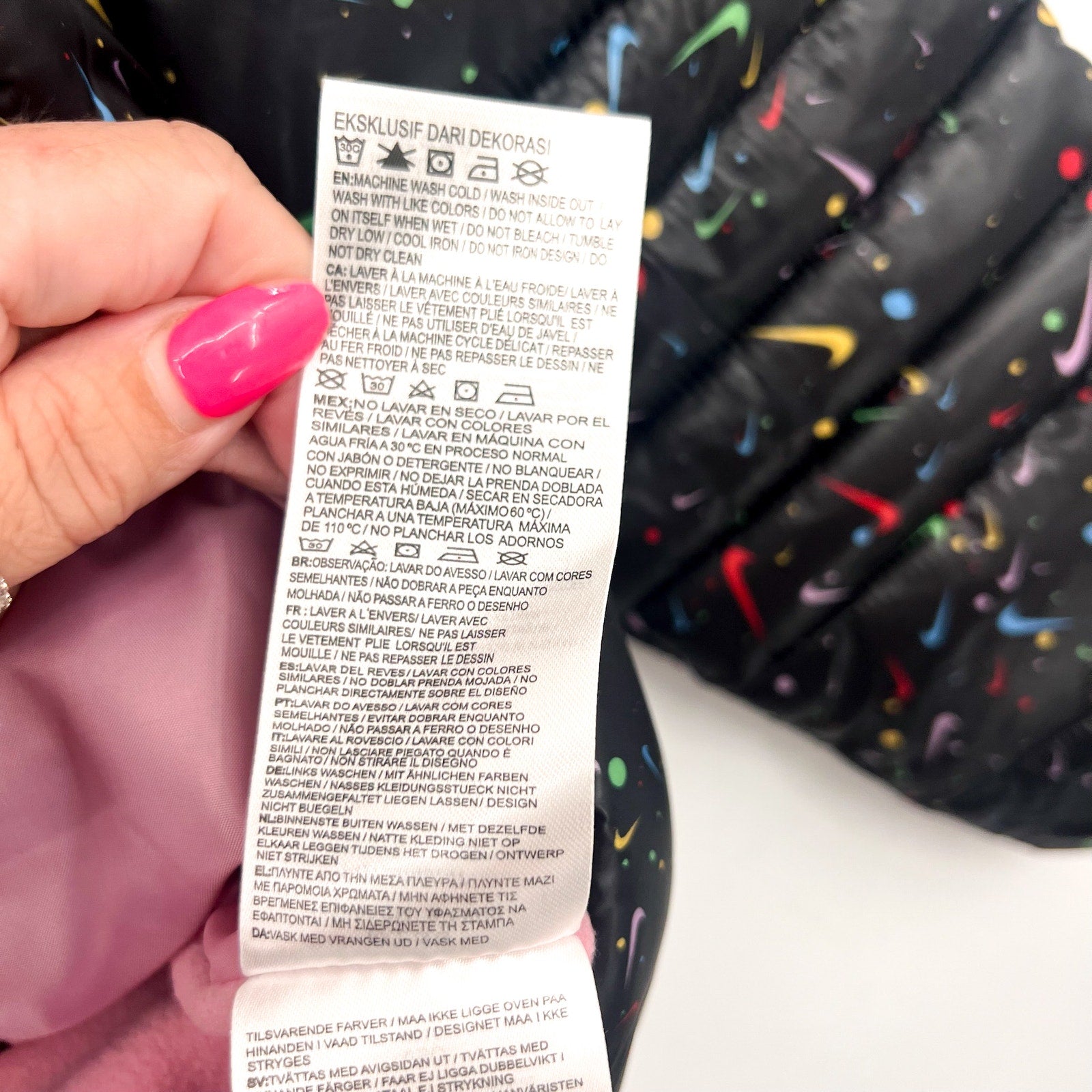 NIKE Girl's Just Do It Printed Puffer Jacket Size 6X Black Confetti NWOT