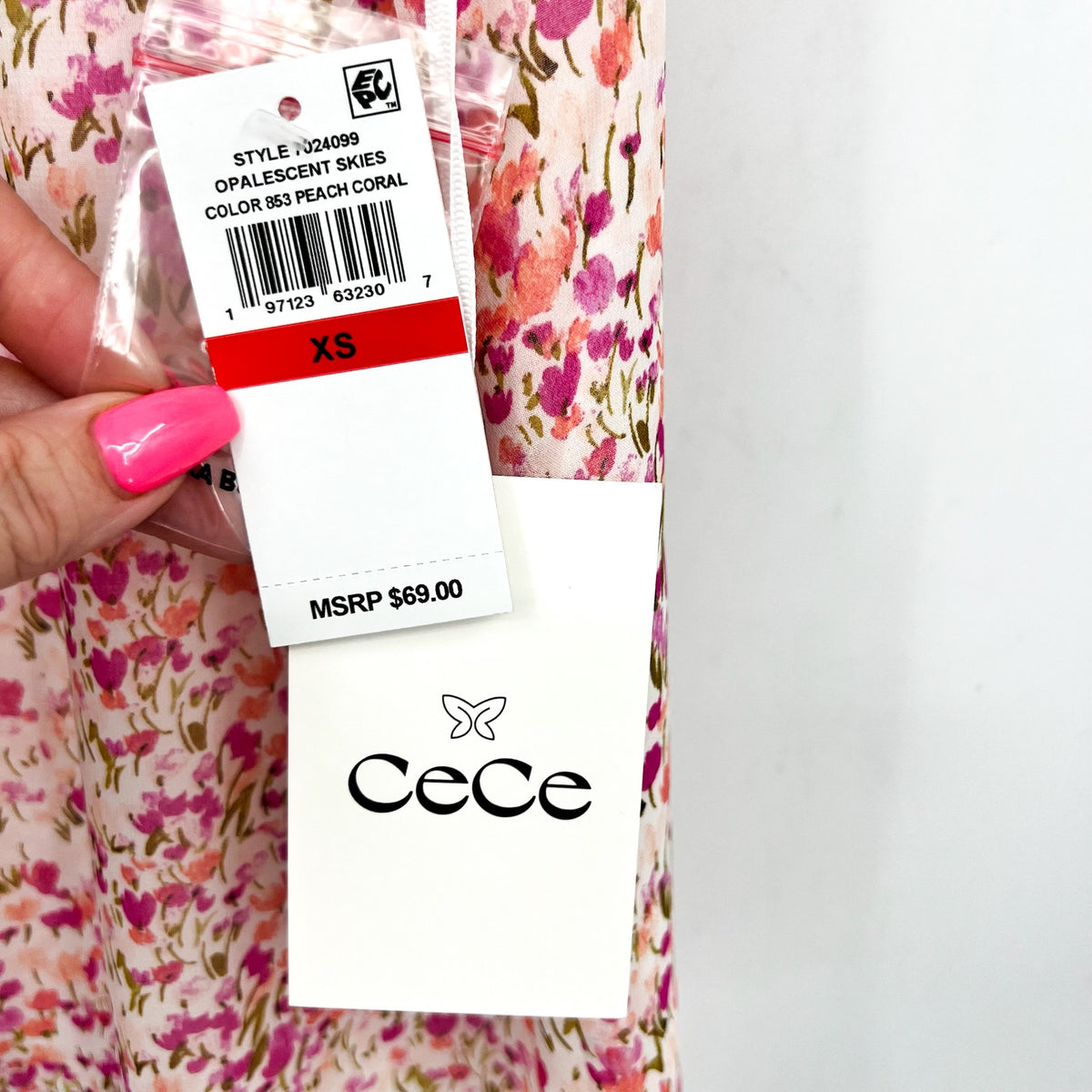 CECE Women's Ruffled Blouse XS Pink Floral Keyhole-Neck Flutter-Sleeve NWT