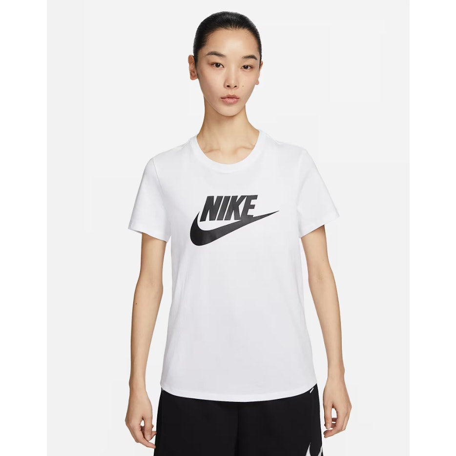 NIKE Women's Club Essentials Logo T-shirts 1X White Short Sleeve NWT
