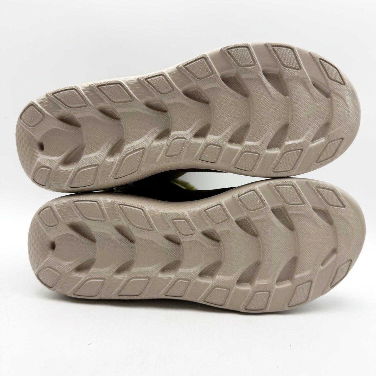 Skechers Womens On The Go City Booties US 6 M Green Suede Water Repellent NIB