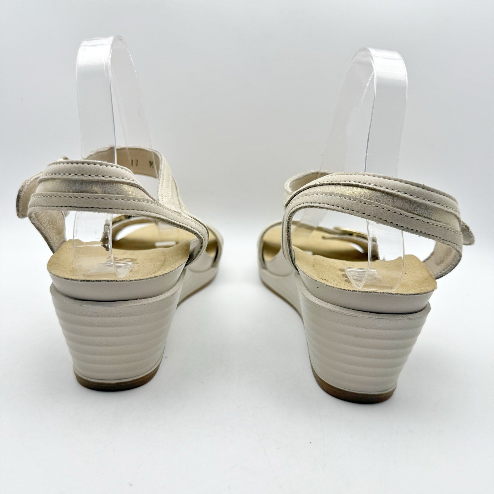 SAS Womens Seight Wedge Sandals Size 7.5WW Gold Beige Leather NIB