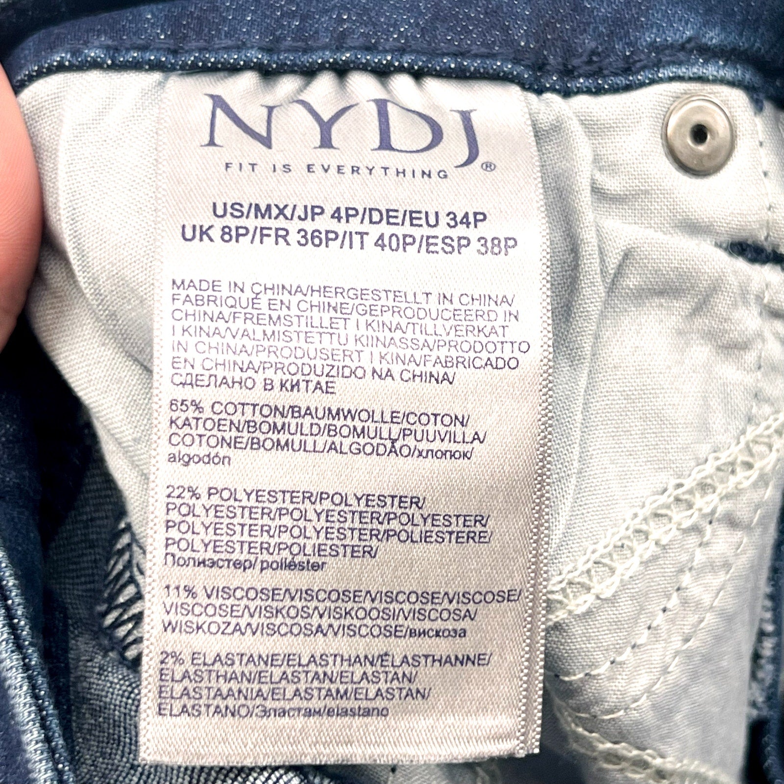 NYDJ Womens Ella Denim Shorts Size 4 PETITE Dark Blue Arise 8" Inseam NWT